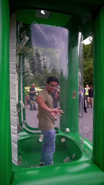 #HappenstanceManor Hot Week Reward: Co•Workers vs. Actual Cash Tornado (It Got C