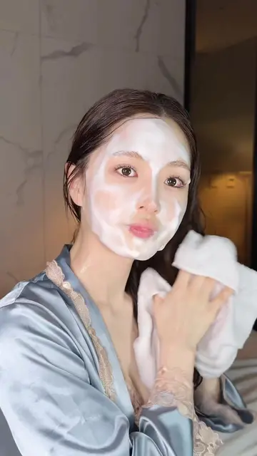 Friday night self-care 🤍 #skincareroutine #SelfCare #nightroutine #skincarekore