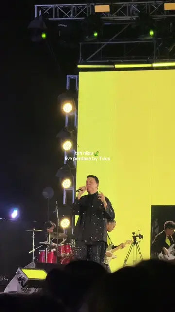 teh hijau by Tulus 🍃 live lagu terbaru pertama kali di Prambanan Jazz 2026✨ #fy