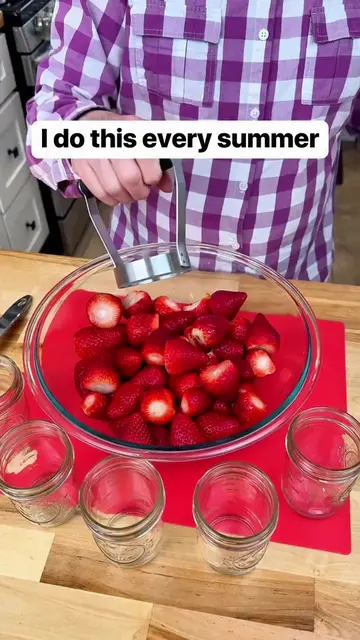 Easy homemade strawberry freezer jam 🍓 One batch makes plenty to share, or free