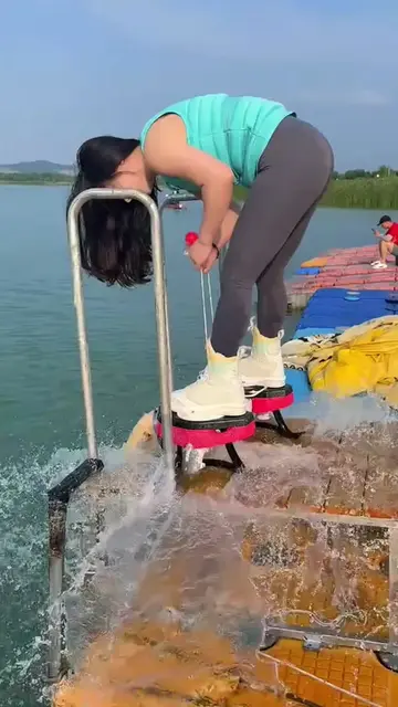 #WaterSports #ExtremeAdventure #FlyMotionX #Flyboarding #WaterFlyinhBoard 