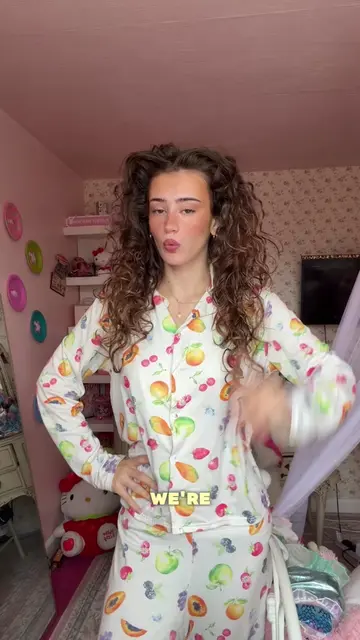 letting my age pick my outfit 🌷i feel like this is kinda giving 90s what do you