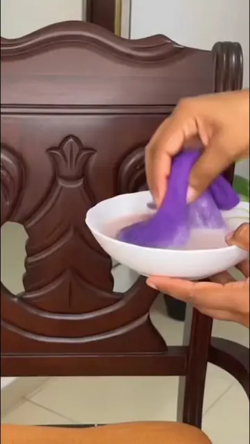 ¡El secreto del ACEITE DE BEBÉ para tus MUEBLES! 🚪✨ Olvida los limpiadores caro