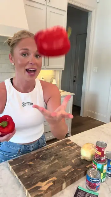 Meals that helped me lose 45 lbs 🌶️🤍 Let’s make Southwest Chicken Bowls! South