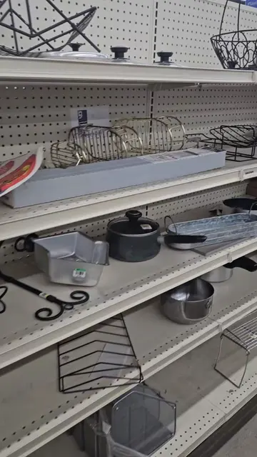 Day 31 of helping you spot useful items in a thrift store! Today we spotted a me