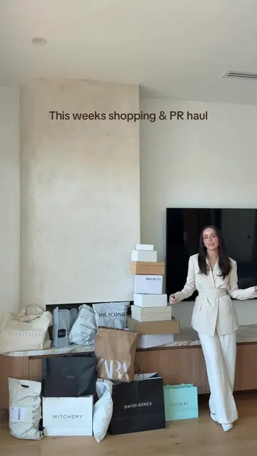 This weeks shopping & PR haul 🛍️ Very grateful as always for the surprises from