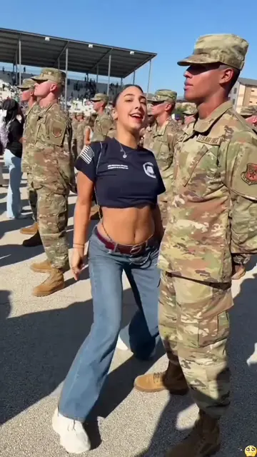 soldier reunion surprised coming to home#surprised #soldier #homcoming #tiktokgr