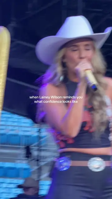 Confidence will always be in style ✨ @Lainey Wilson  #laineywilson #laineywilson