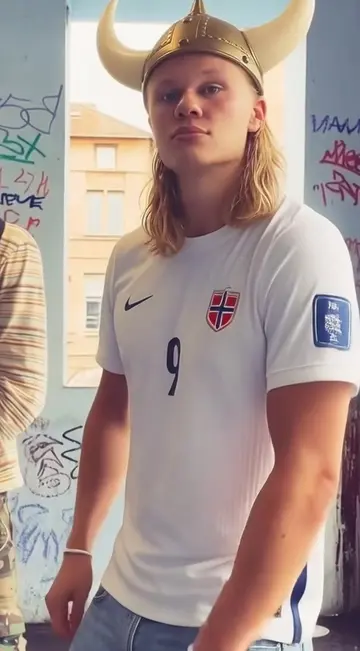 Erling “da goat” Haaland | Pega Pega🕺 Haaland just chilling after kicking out v