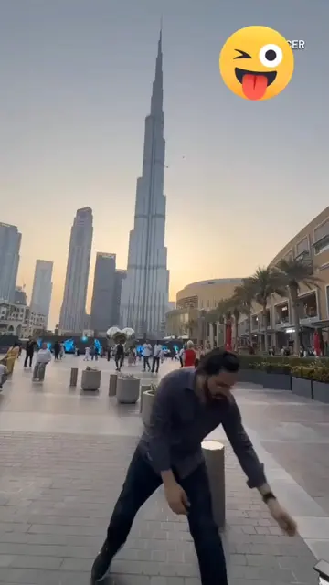 old vedio 😂 😂  scrolling Instagram and study. #kyuNahiHoRahiPadhai #dubai #har