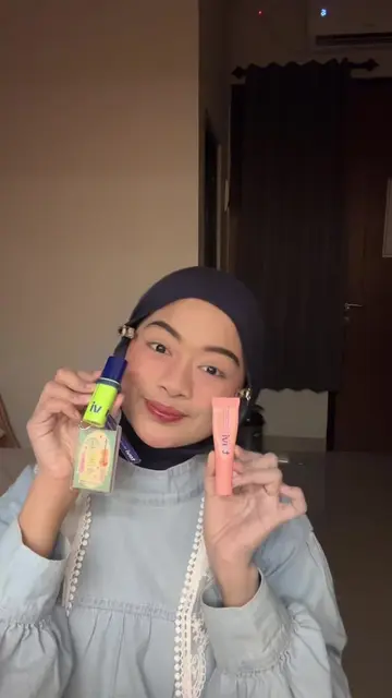Makeup simple, hasil tetap on point! 💗 Cuma pakai Tavi Color Tint buat blush, b