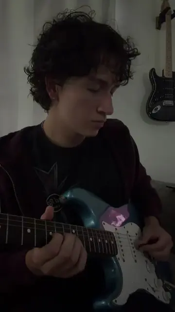 Televisions. #currentjoys #guitar