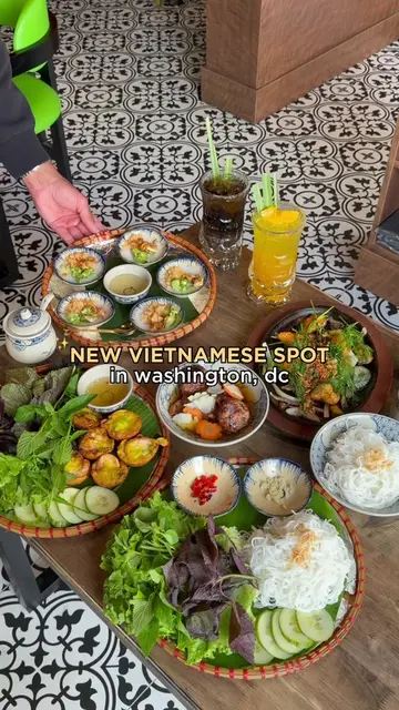 You NEED to check out @Indochine.DC, a new Vietnamese restaurant in DC! 😍 #host