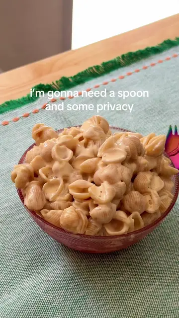 i’m gonna need a minute 🤤 #privacy #macncheese #goodles #yum 