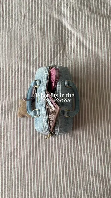 and she still has some room left 🎀 #whatsinmybag #pursetok #handbags #fyp #coac