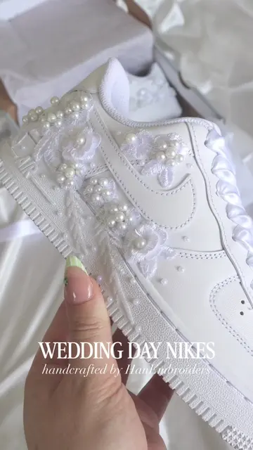 happy Tuesday🤍🫶🏻👟✨🕊️💌 #wedding #weddingshoes #bride #2026bride #brideshoes