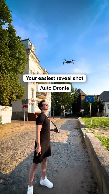 Looking for the easiest way to create a cinematic reveal? The Auto Dronie starts
