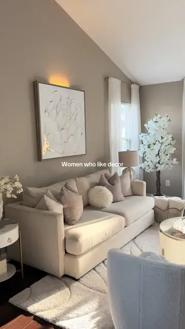 At least we make the house look beautiful.  #homedecor #homedecorinspo #homedeco