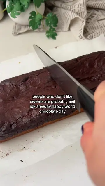but nothing is more evil than these slutty brownies the ultimate diet-wrecker 🥹