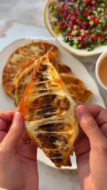 Crispy Cheesy Beef Tacos 🌮 #beeftacos #tacos #EasyRecipes #DinnerIdeas  📖 Ingr