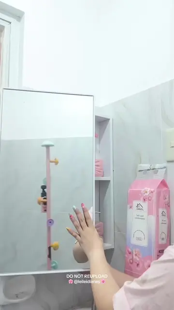 finally found a useful bathroom mirror and organizer to store my pink finds in �