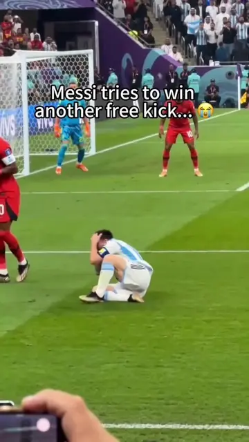 Messi tries to win another free kick... 😭👀 Messi vs Egypt 🇦🇷🇪🇬 Egypt vs Ar