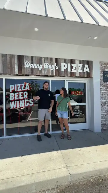 The FAMOUS Danny boys pizza is now in 📍Woodland hills ! 🍕 how they make their 