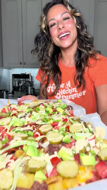 Loaded Bacon Cheeseburger Sheet Pan 🥓🍔 A cheeseburger, loaded potatoes, and ba