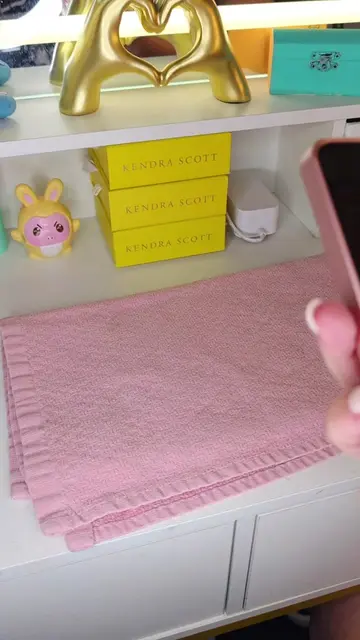 Refreshing my daughter's phone #phonerefresh #asmr #samsung #phonewallpaper #new