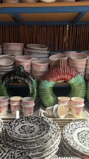The best place to buy pottery in Marrakech is not in the Souks! If you put Poter
