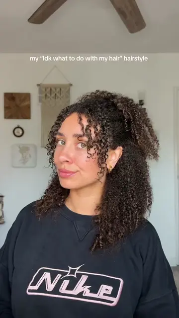 The perfect summer hairstyle that looks complex but is simple 🌟 #curlyhair #cur