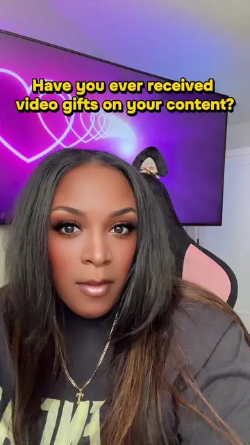 Drop a video gift on your favorite creators who have 10k followers. #creatorsear