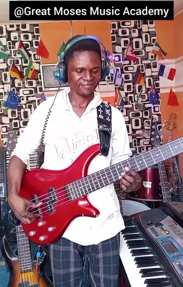4 Simple Chords You Can Try On #bass 🎸 BASS GUITAR LESSON TUTORIAL 🎸  #howtopl