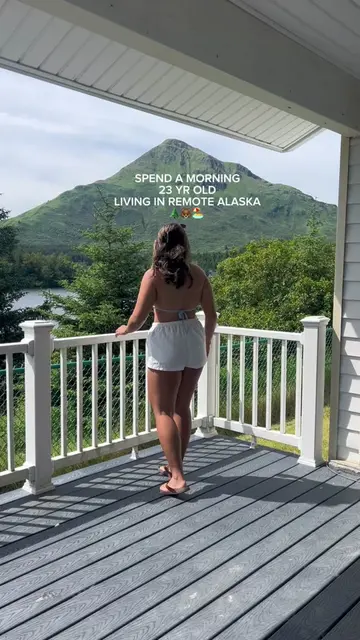 this is not your typical Alaska 🌲🐋 #alaska #alaskalife #remoteliving #alaskasu