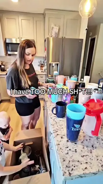 throw back to when I decluttered and organized my whole kitchen! these drawers a
