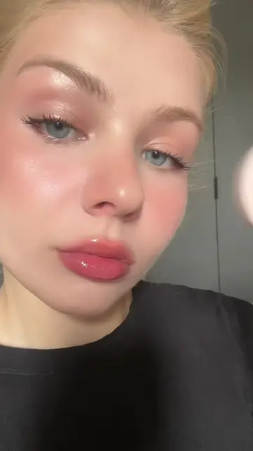 rose gold shine ✨🪽 using prismalight baked geler eyeshadow duo - 01 from @SHEGL