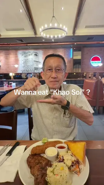 So let’s eat! ‧₊˚ ⋅ 🥢🍜‧₊˚ ⋅ #khaosoi #chiangmai #thailand 