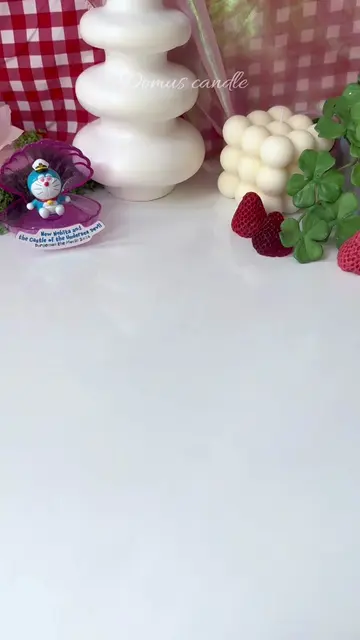 🍓 Strawberry Ice Cream Candle #candle #asmr #DIY #homedecor #scentedcandle 