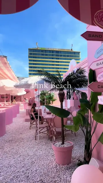 so cute💗 definitely worth a visit🐚🌸🌴 #pinkbeachamsterdam #pinkbeach #amsterd