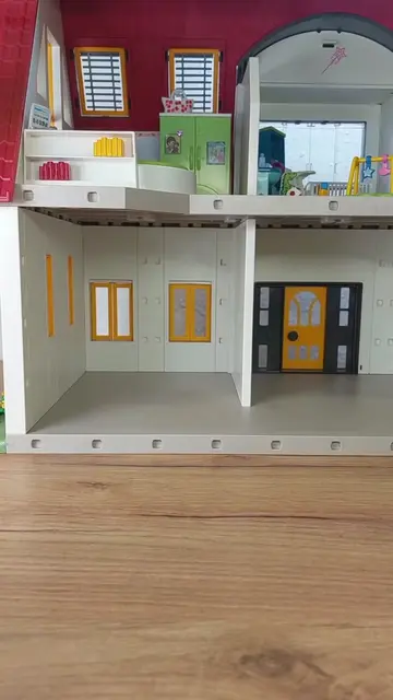 Come along on a room tour. #familieklickmann #playmobil #nostalgia #house #inter