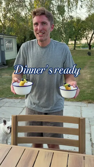 Did anybody order the banana dolphins for dinner? You did right?