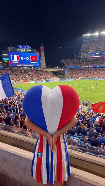 Viral Heart Trend for France🏆⚽️ who’s winning? #worldcup #tallgirl #Soccer #foo
