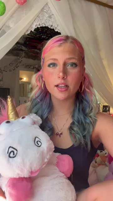 #beabadoobee #unicornhair #swag #blowthisup #whimsy 
