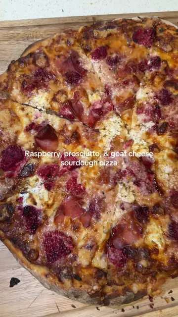 My fav sourdough pizza OF ALL TIME #sourdoughpizza #pizza #homemadepizza #sourdo