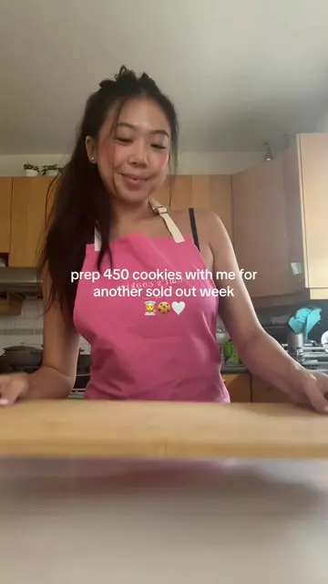 10 hours of hand mixing 450 cookies 👩‍🍳 if you’re starting a baking business, 