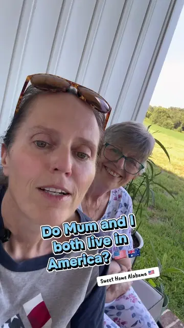 A lot of people have been asking if Mum and I both live in America 🇺🇸🇦🇺 Nope