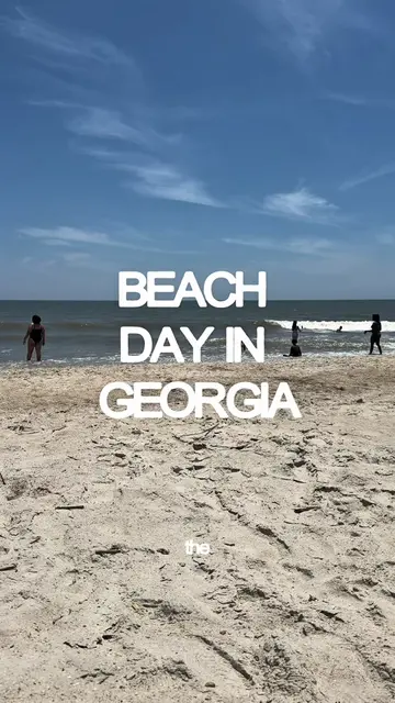 Savannah checks off ALL boxes🦀🏖️🍫 @Unwell Beverages @aerie #savannahgeorgia #
