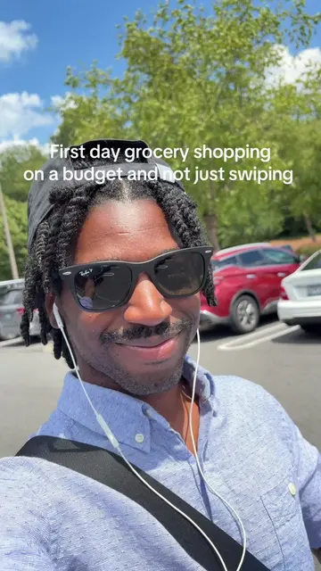 I have meat at home btw 😆  #groceryshopping #Budgeting #costco #flightattendant