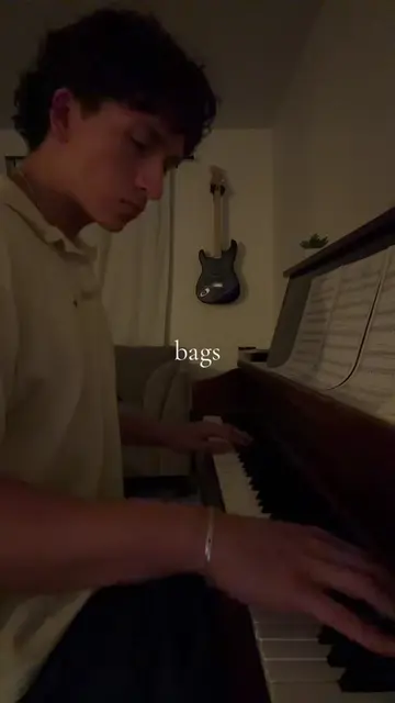 bags. #clairo #piano