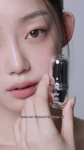 our diamond tinted lip oil has officially arrived. ✨ after two years of developm